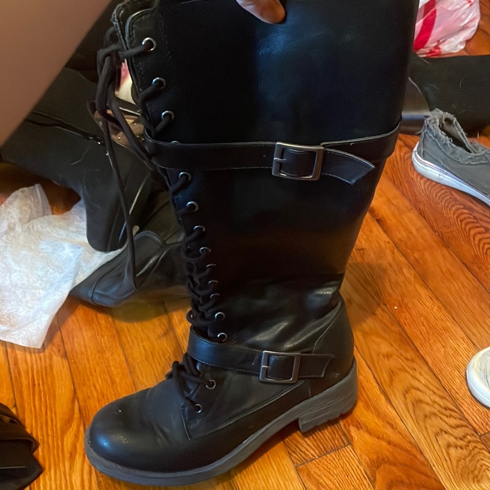 Unionbay laced up boots